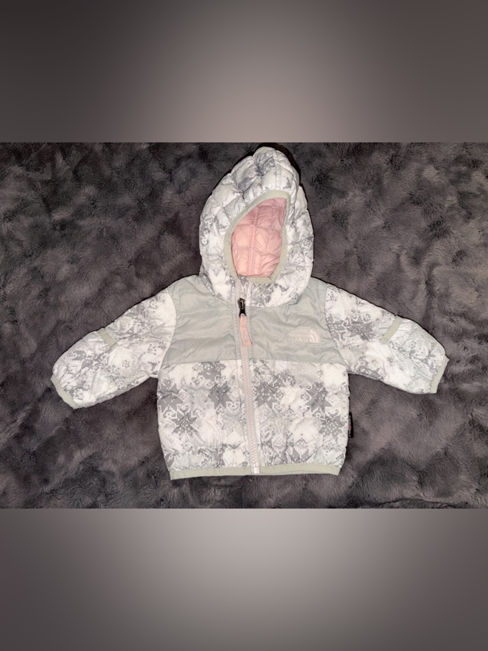 The North Face Kids Pink & Light Gray Puffer Jacket with Hood